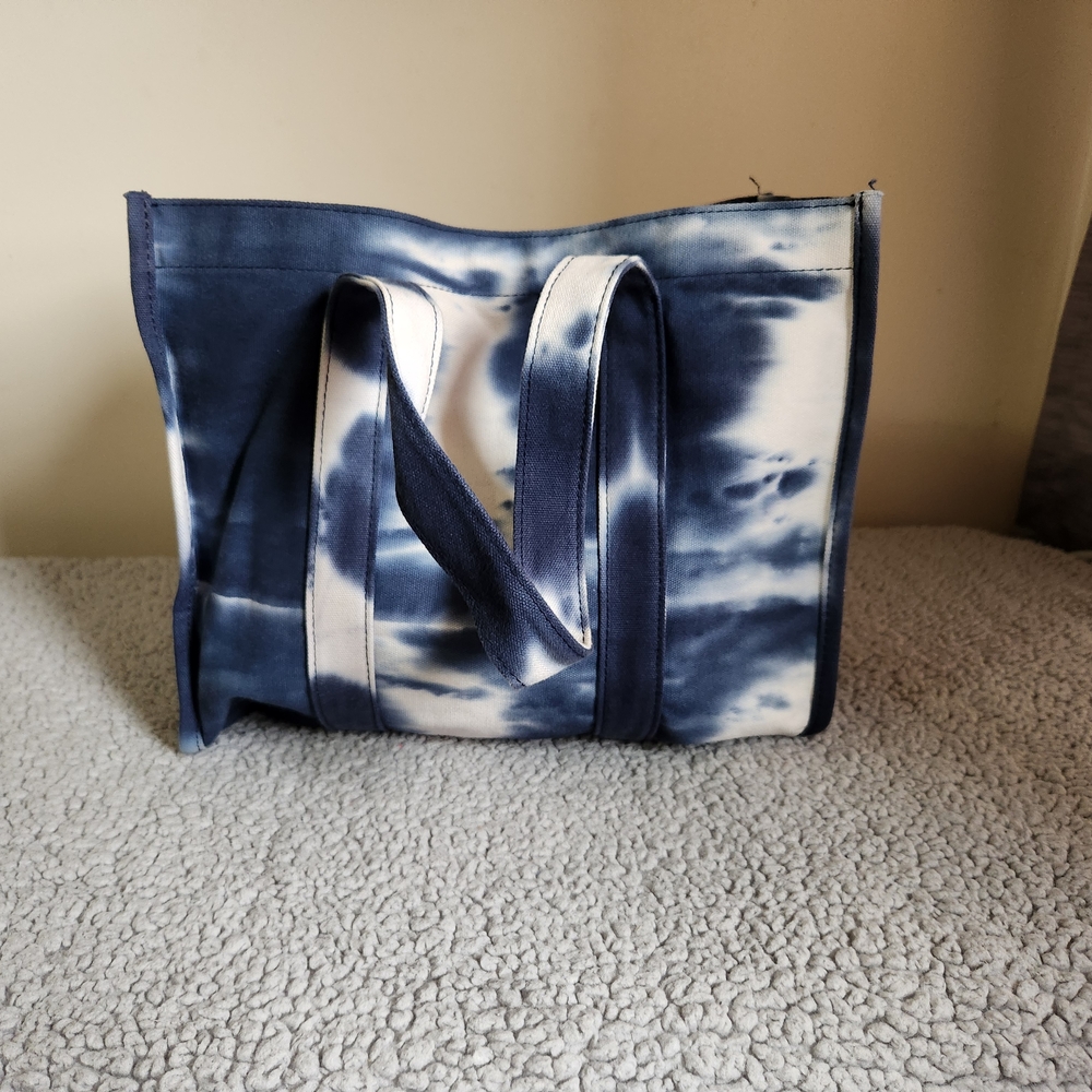 VENUS Blue and White Tie-Dye Tote Bag